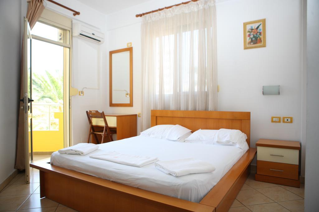 Hotel Alpine Vlore Bilik gambar