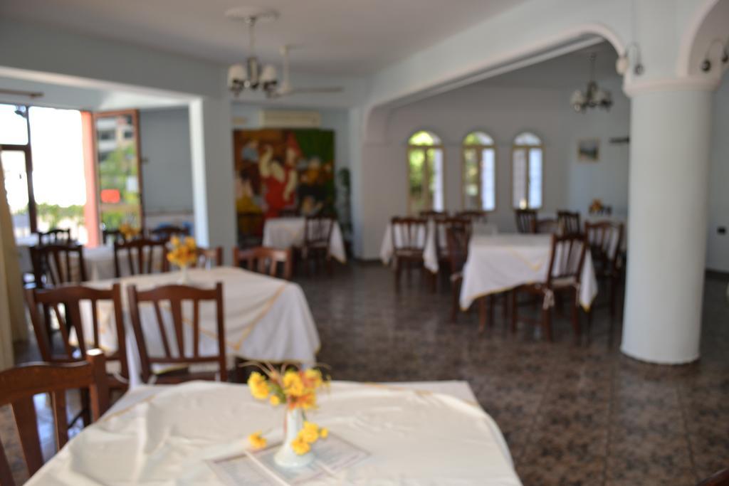 Hotel Alpine Vlore Luaran gambar