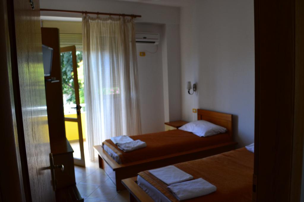 Hotel Alpine Vlore Bilik gambar